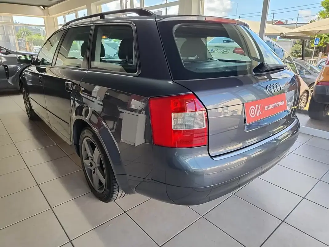 Audi A4 Avant 2004 - 6250 EUR, 348000 km - AUTO.MOTO.pt - 348000km - foto 7 de 34