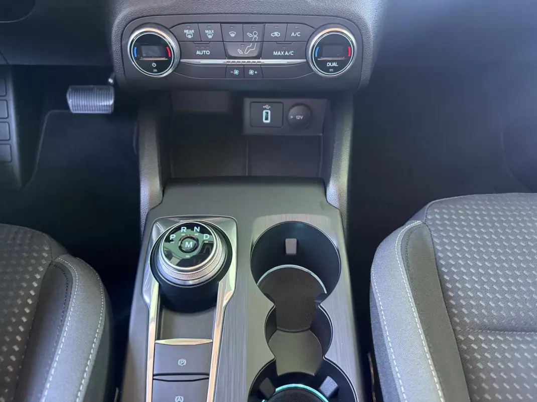 Ford Focus 2019 - 16900 EUR, 25404 km - AUTO.MOTO.pt - 25404km - foto 11 de 16