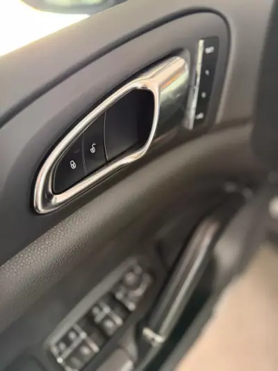 Porsche Cayenne 2016 - 34000 EUR, 280000 km - AUTO.MOTO.pt - 280000km - foto 19 de 23