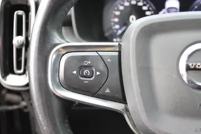 Volvo XC 40 2021 - 24500 EUR, 136304 km - AUTO.MOTO.pt - 136304km - foto 15 de 21