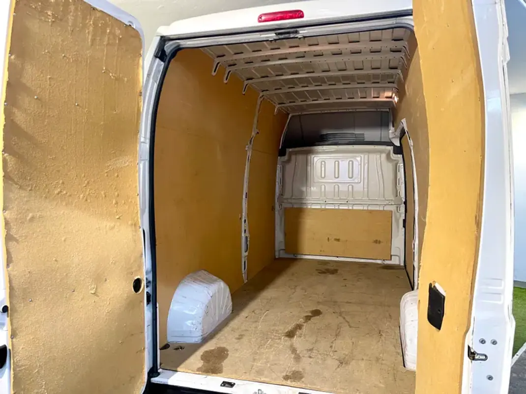 Fiat 2023 - 26450 EUR, 45000 km - AUTO.MOTO.pt - 45000km - foto 24 de 27