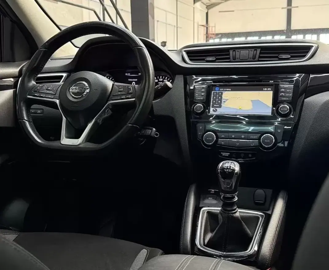 Nissan Qashqai 2018 - 15950 EUR, 158434 km - AUTO.MOTO.pt - 158434km - foto 7 de 27