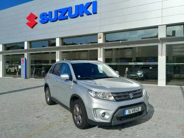 Suzuki Vitara 2016 - 16900 EUR, 135000 km - AUTO.MOTO.pt - 135000km - foto 8 de 15