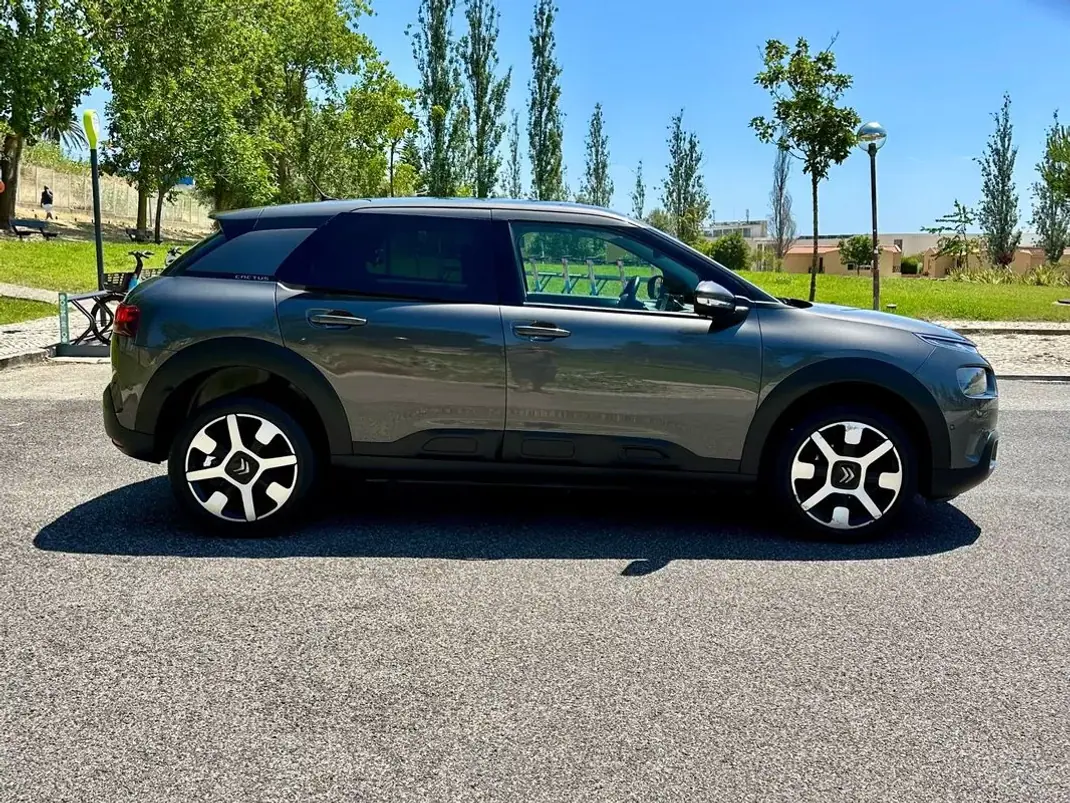 Citroën C4 Cactus 2019 - 11990 EUR, 119000 km - 119000km - foto 9 de 41