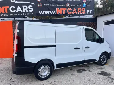 Renault Trafic 2018 - 13900 EUR, 128580 km - foto 4 de 7