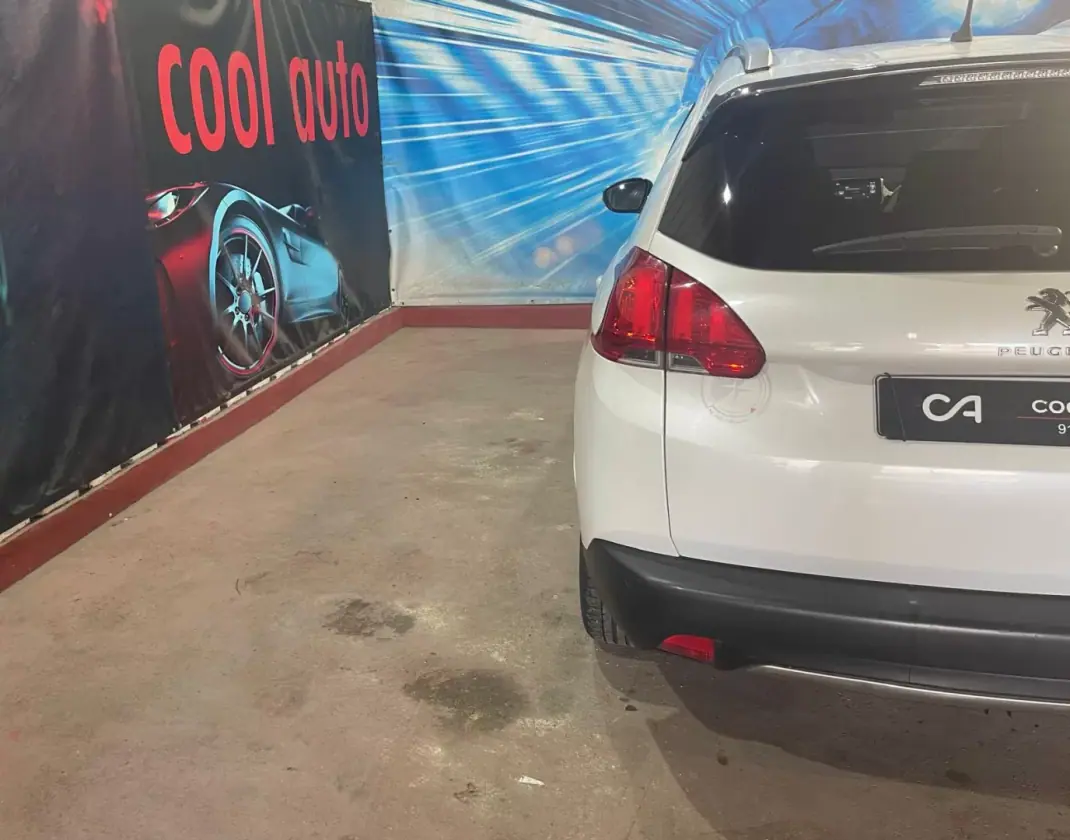 Peugeot 2008 2015 - 8500 EUR, 166000 km - AUTO.MOTO.pt - 166000km - foto 15 de 44