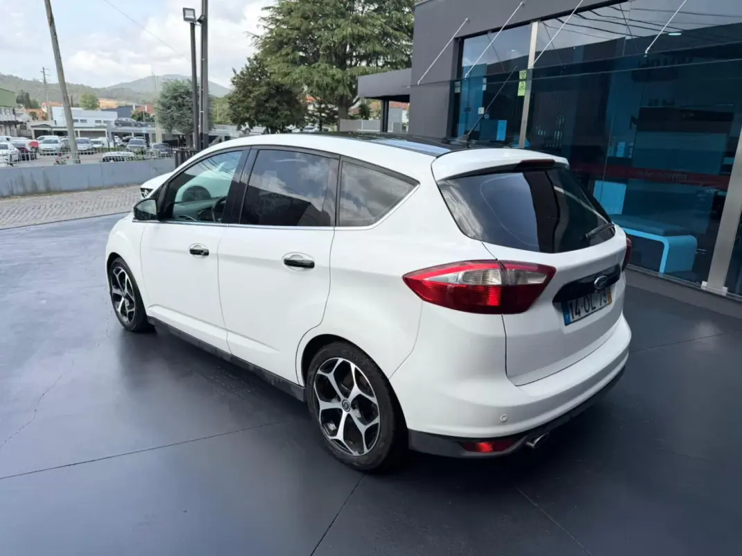 Ford C-Max 2011 - 8900 EUR, 205000 km - AUTO.MOTO.pt - 205000km - foto 5 de 9