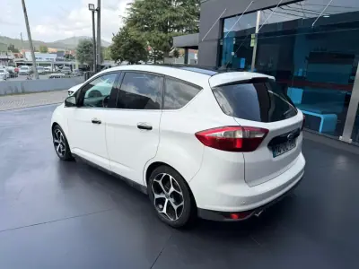 Ford C-Max 2011 - 8900 EUR, 205000 km - AUTO.MOTO.pt - 205000km - foto 5 de 9