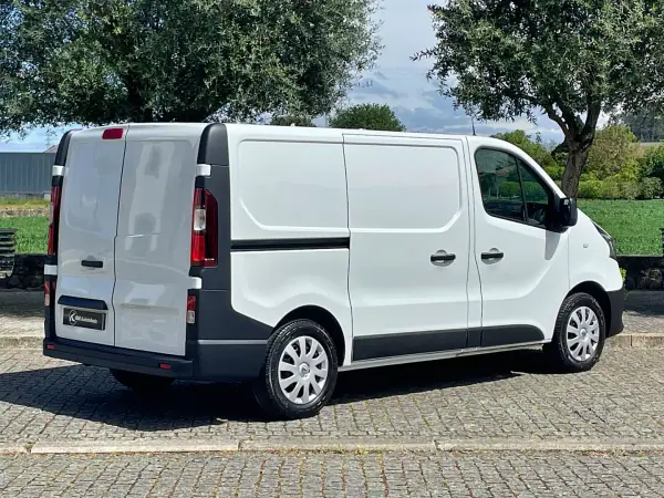 Renault Trafic 2020 - 17450 EUR, 131000 km - AUTO.MOTO.pt - 131000km - foto 7 de 35