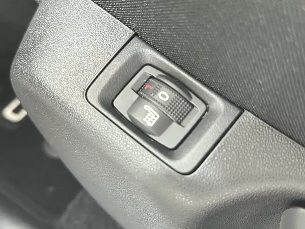 Citroën C3 2022 - 13900 EUR, 91410 km - AUTO.MOTO.pt - 91410km - foto 6 de 10