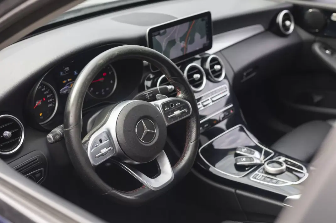 Mercedes-Benz C 180 2019 - 21900 EUR, 186430 km - AUTO.MOTO.pt - 186430km - foto 14 de 36