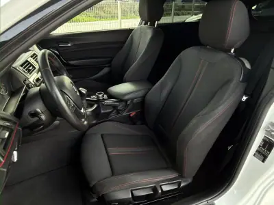 BMW 114 2015 - 11500 EUR, 241000 km - AUTO.MOTO.pt - 241000km - foto 13 de 20