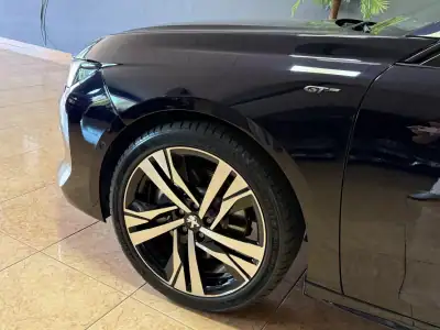 Peugeot 508 SW 2020 - 26000 EUR, 128987 km - AUTO.MOTO.pt - 128987km - foto 8 de 22