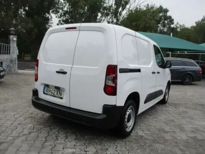 Peugeot Partner 2021 - 12500 EUR, 130000 km - foto 4 de 18