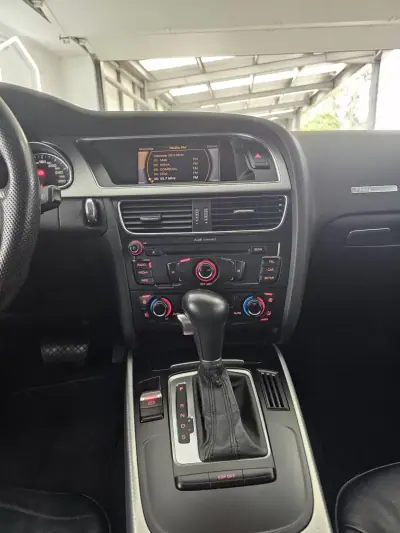 Audi A5 Sportback 2011 - 17500 EUR, 123569 km - AUTO.MOTO.pt - 123569km - foto 21 de 29