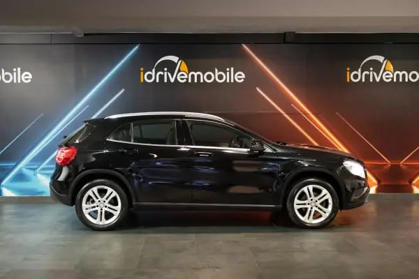 Mercedes-Benz GLA 180 2017 - 20900 EUR, 228238 km - AUTO.MOTO.pt - 228238km - foto 4 de 22