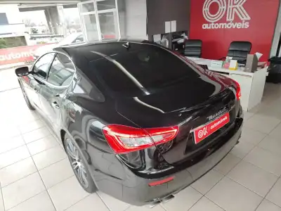 Maserati Ghibli 2015 - 34500 EUR, 129900 km - AUTO.MOTO.pt - 129900km - foto 8 de 36