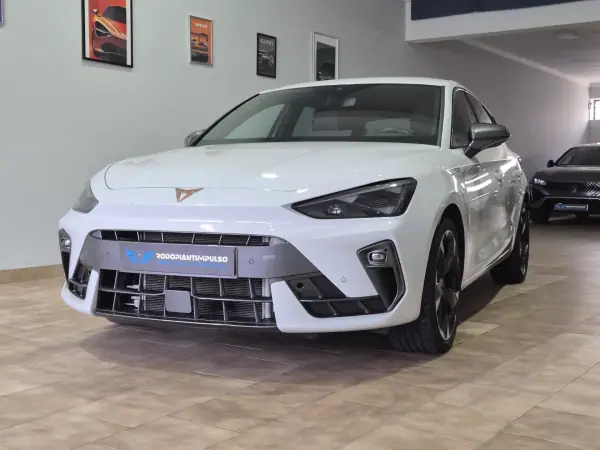 Cupra Leon 2025 - 35000 EUR, 26000 km - AUTO.MOTO.pt - 26000km - foto 3 de 42