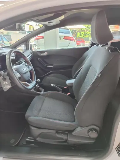 Ford Fiesta 2019 - 12950 EUR, 95000 km - AUTO.MOTO.pt - 95000km - foto 14 de 41