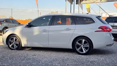 Peugeot 308 SW 2018 — foto 5 de 23