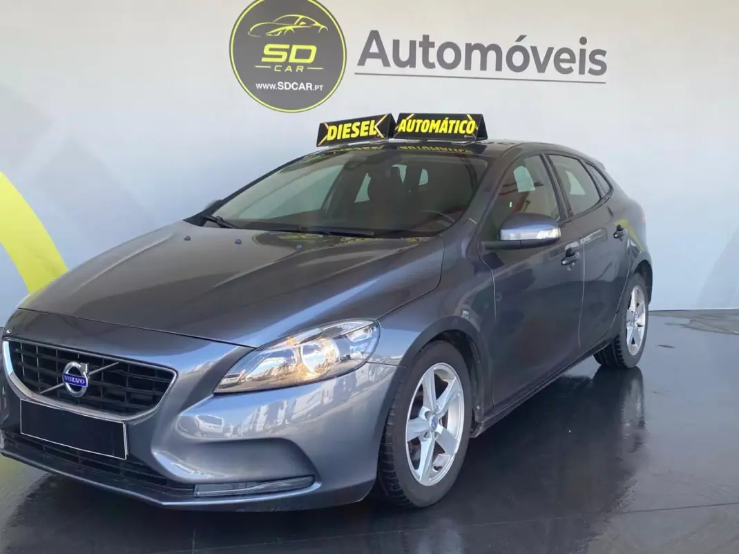 Volvo V40 2014 - 9250 EUR, 199000 km - AUTO.MOTO.pt - 199000km - foto 1 de 6