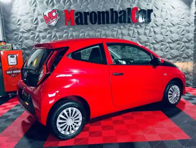Toyota Aygo 2019 - 10750 EUR, 126299 km - AUTO.MOTO.pt - 126299km - foto 3 de 35