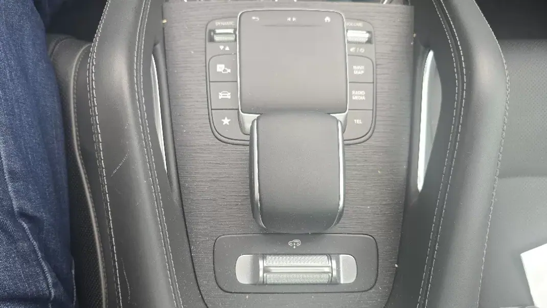 Mercedes-Benz GLE 350 2023 - 59000 EUR, 87500 km - AUTO.MOTO.pt - 87500km - foto 13 de 22