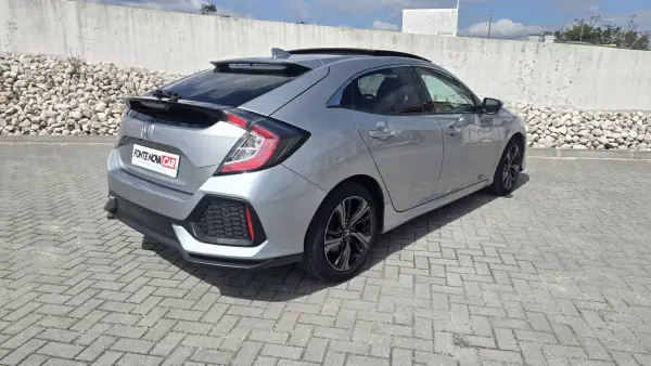 Honda Civic 2017 - 17950 EUR, 128483 km - AUTO.MOTO.pt - 128483km - foto 3 de 30