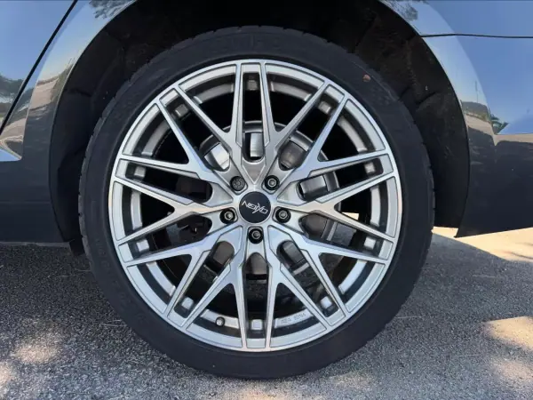 Audi A4 2018 - 18950 EUR, 256000 km - AUTO.MOTO.pt - 256000km - foto 3 de 14