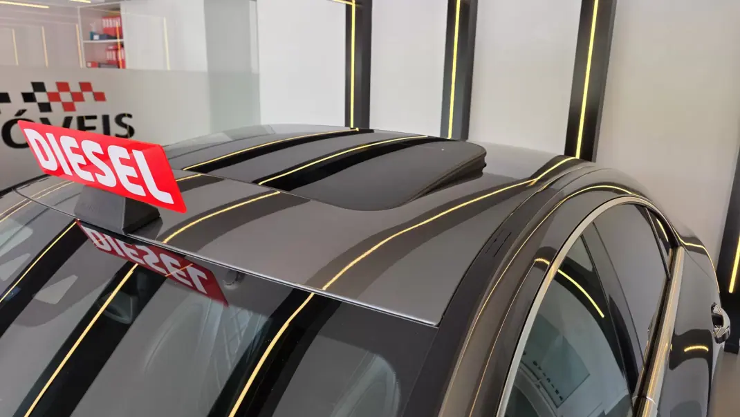 Mercedes-Benz CLS 400 2019 - 44500 EUR, 165703 km - AUTO.MOTO.pt - 165703km - foto 35 de 73