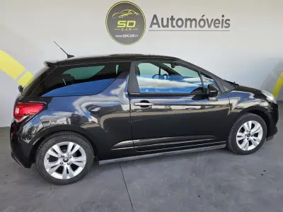 Citroën DS3 2010 - 6750 EUR, 125000 km - AUTO.MOTO.pt - 125000km - foto 3 de 9