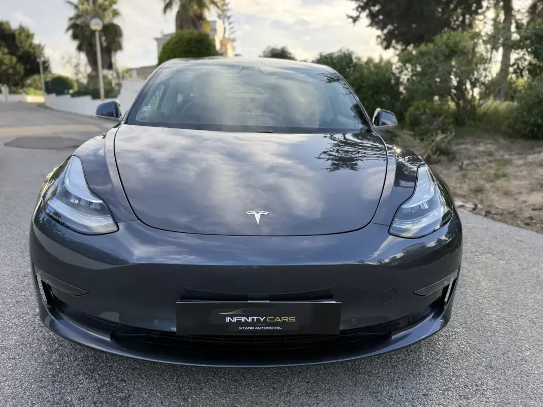Tesla Model 3 2019 - 24999 EUR, 60000 km - AUTO.MOTO.pt - 60000km - foto 4 de 17