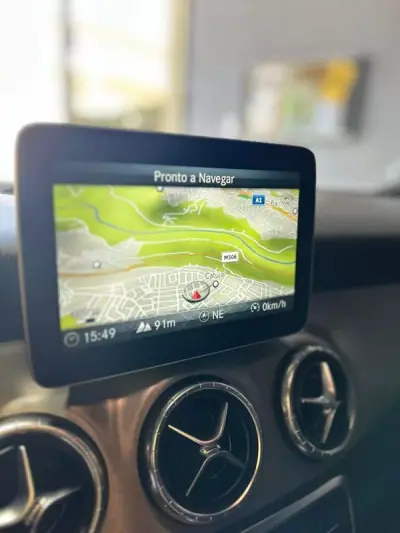Mercedes-Benz CLA 220 2017 - 22500 EUR, 209125 km - AUTO.MOTO.pt - 209125km - foto 26 de 33