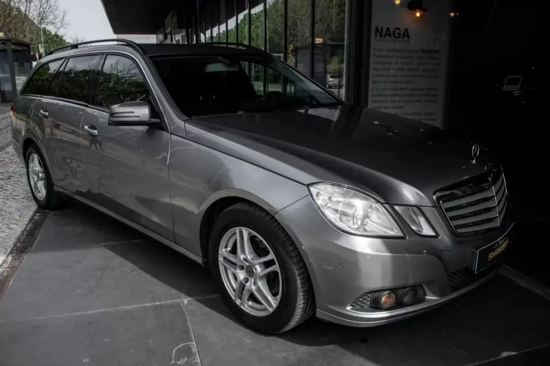 Mercedes-Benz E 220 2010 - 10990 EUR, 489933 km - AUTO.MOTO.pt - 489933km - foto 6 de 41