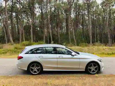 Mercedes-Benz C 220 2015 - 15750 EUR, 245700 km - AUTO.MOTO.pt - 245700km - foto 4 de 10