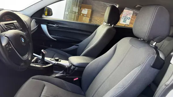 BMW 114 2017 - 15500 EUR, 125000 km - AUTO.MOTO.pt - 125000km - foto 8 de 19