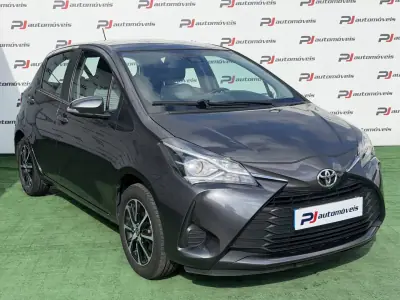 Toyota Yaris 2020 - 12990 EUR, 110000 km - AUTO.MOTO.pt - 110000km - foto 4 de 22