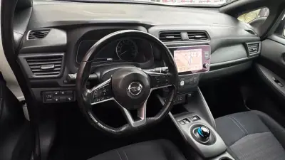 Nissan Leaf 2021 - 14900 EUR, 22900 km - AUTO.MOTO.pt - 22900km - foto 9 de 12