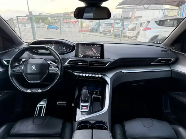 Peugeot 3008 2019 - 24900 EUR, 82000 km - AUTO.MOTO.pt - 82000km - foto 5 de 24