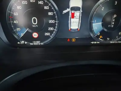 Volvo V90 2017 - 23500 EUR, 131000 km - AUTO.MOTO.pt - 131000km - foto 28 de 39