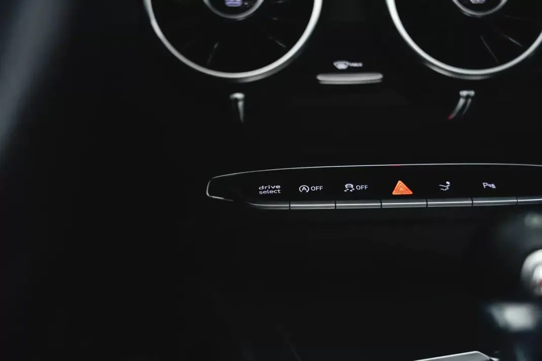 Audi TT Roadster 2015 - 33950 EUR, 151742 km - 151742km - foto 45 de 55
