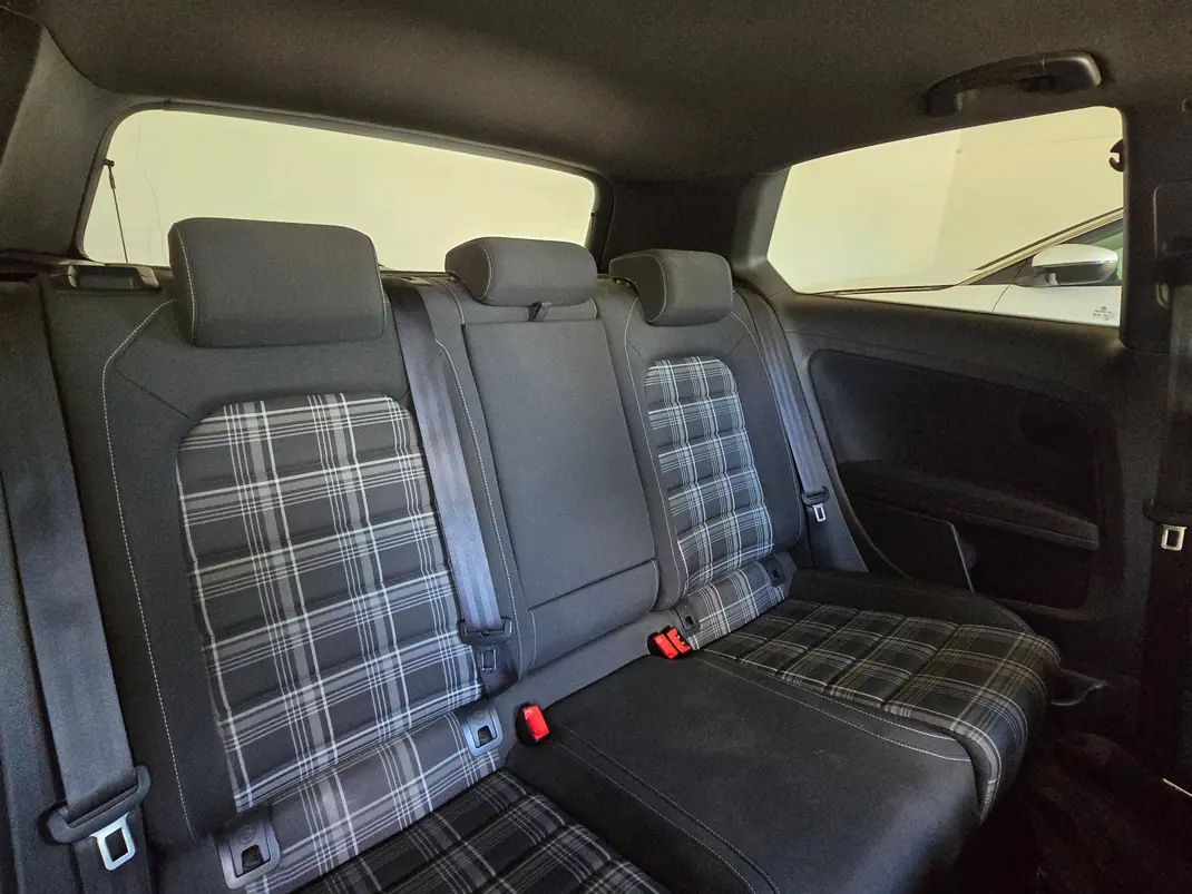 Volkswagen Golf 2014 - 13999 EUR, 262000 km - 262000km - foto 12 de 13