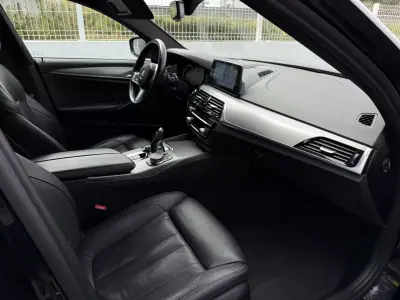 BMW 520 2019 - 28500 EUR, 146000 km - AUTO.MOTO.pt - 146000km - foto 14 de 21