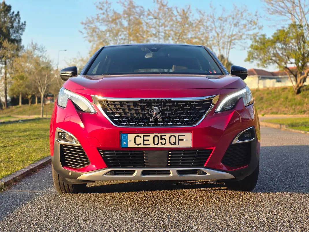 Peugeot 3008 2018 - 13500 EUR, 130000 km - AUTO.MOTO.pt - 130000km - foto 1 de 4