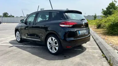 Renault Scénic 2017 - 12590 EUR, 176302 km - 176302km - foto 3 de 22