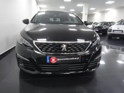 Peugeot 308 2019 - 14500 EUR, 82000 km - AUTO.MOTO.pt - 82000km - foto 2 de 26