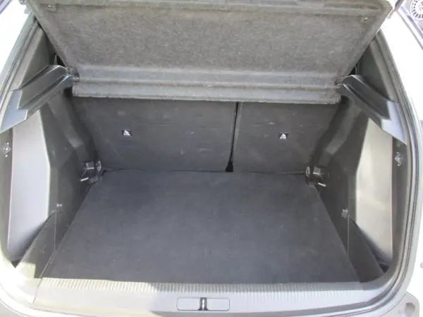 Peugeot 2008 2022 - 15790 EUR, 132275 km - AUTO.MOTO.pt - 132275km - foto 20 de 21