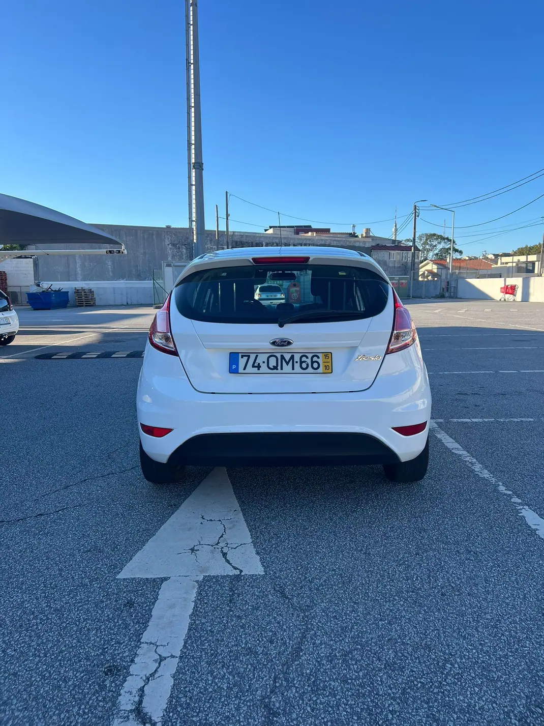 Ford Fiesta 2015 - 5490 EUR, 150000 km - 150000km - foto 4 de 13
