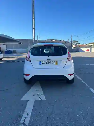 Ford Fiesta 2015 - 5490 EUR, 150000 km - 150000km - foto 4 de 13
