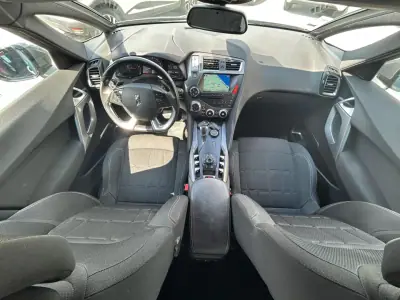 Citroën DS5 2013 - 10500 EUR, 205941 km - AUTO.MOTO.pt - 205941km - foto 17 de 22
